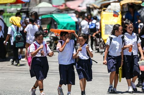 WALANG PASOK: Manila suspends face.